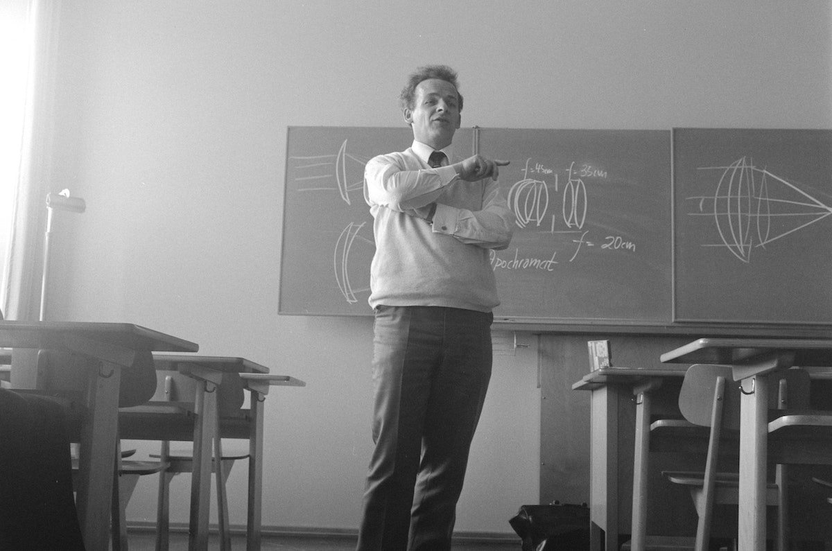 narration mistakes: image of teacher in front of chalkboard