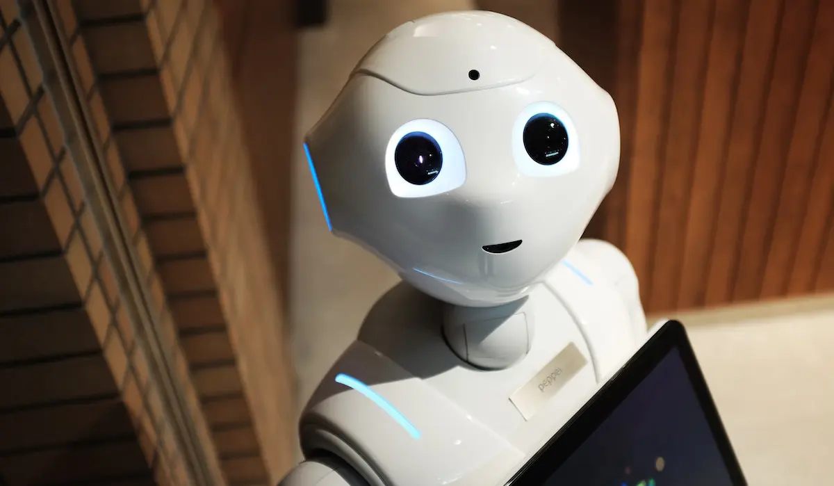 Artificial intelligence: image of a robot
